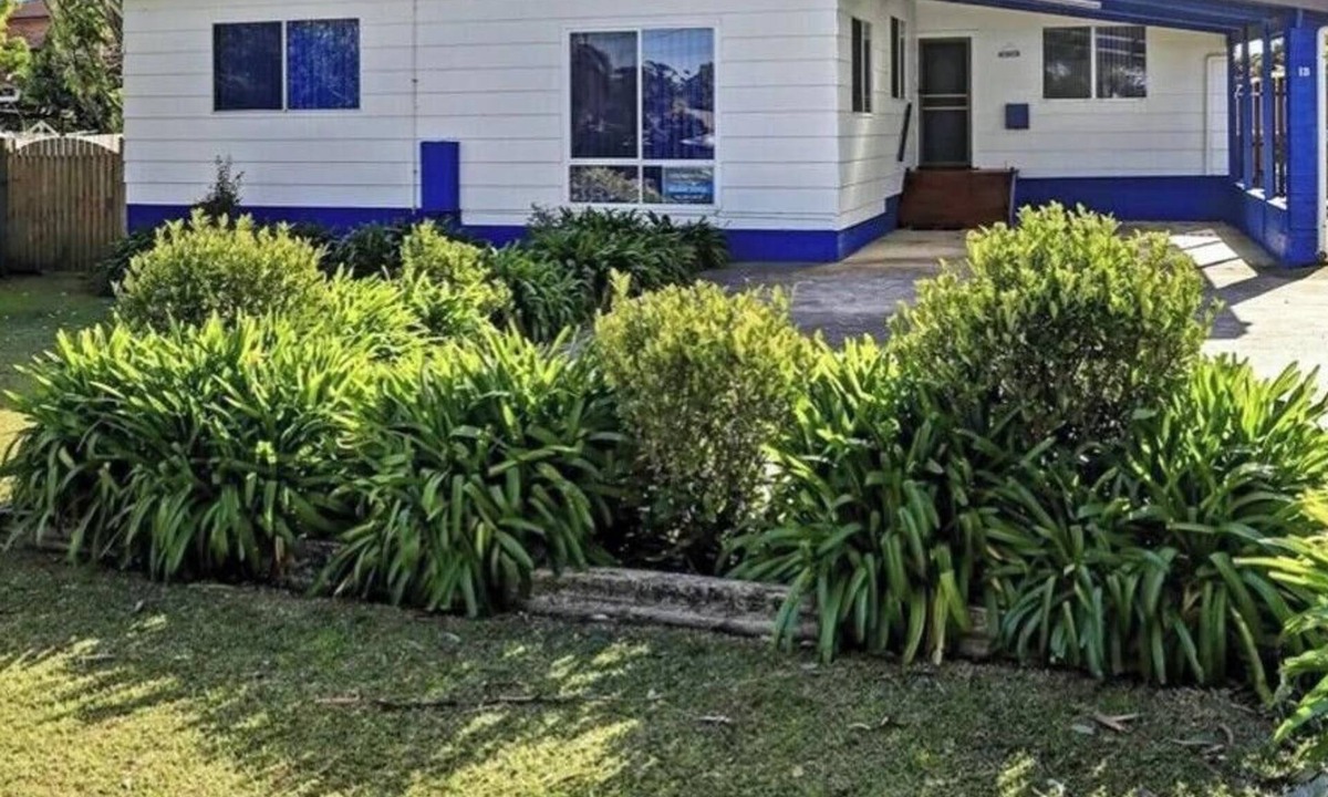 Huskisson House | In The Heart Of Husky by Book Jervis Bay