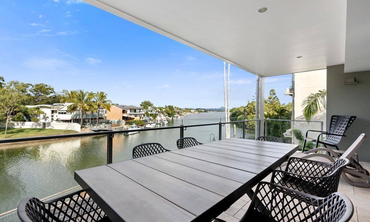 Noosa Heads Apartment | Jacaranda 12 Hastings Street 12