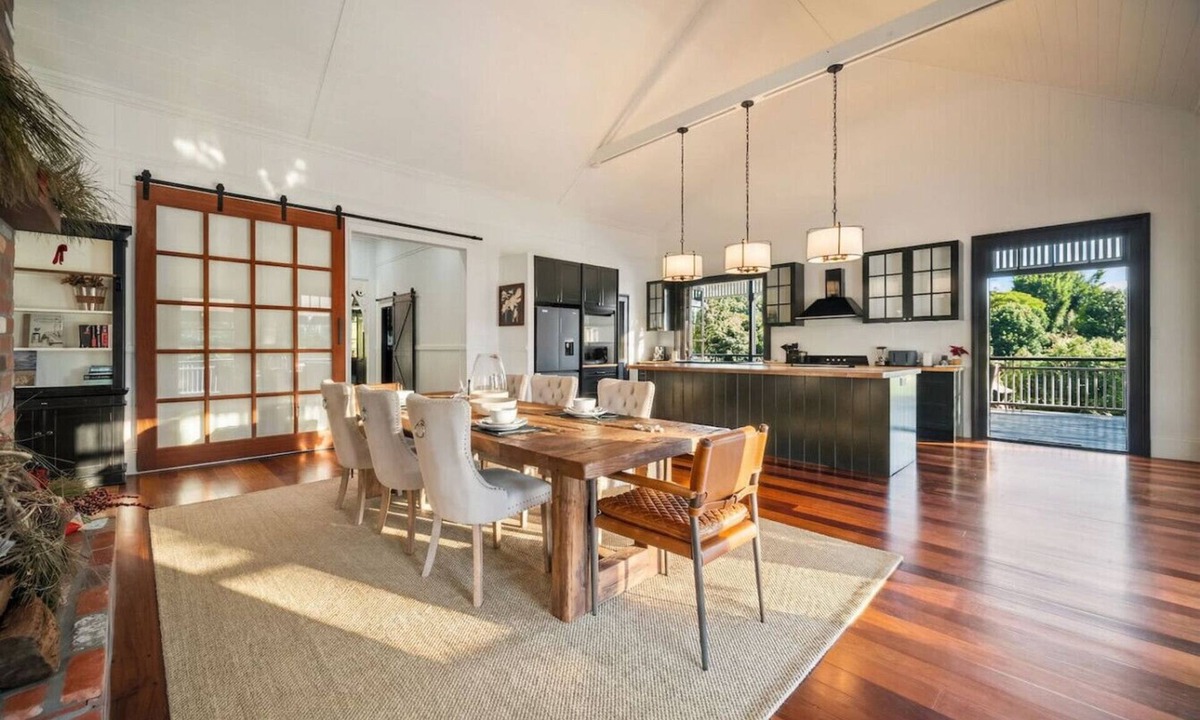 North Tamborine Other | Lake front 5 Acre Farmstead with 2 dwellings
