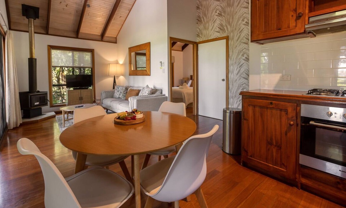 Peregian Beach Cottage | Lake Weyba Cottages
