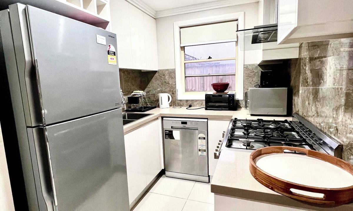 Prestons House | LOCAL SUBURB LIVING IN SPECTACULAR FAMILY HOME !