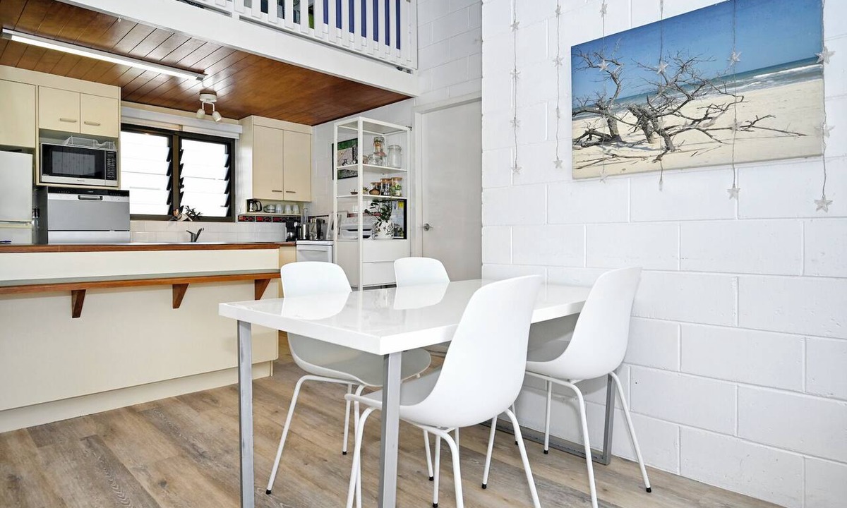 Marcoola Apartment | Located just across the road from one of Sunny Coast's most beautiful beaches