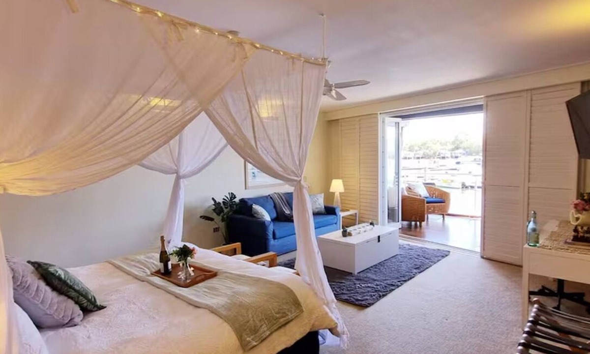 Gold Coast Apartment | Lovers Island Retreat