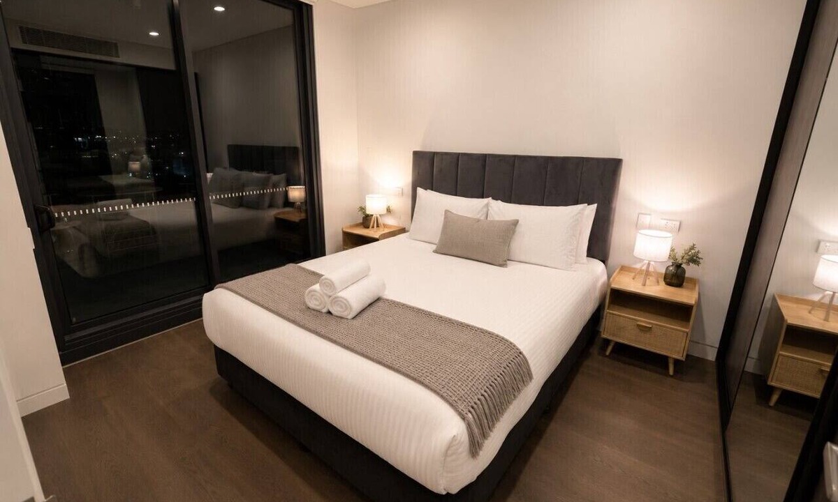 Lidcombe Apartment | Luxurious Pool View at Sydney Olympic Park