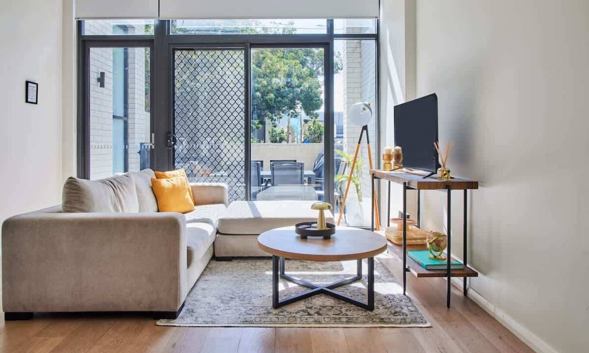 Alexandria House | Luxury 3-Bedroom Terrace in Alexandria