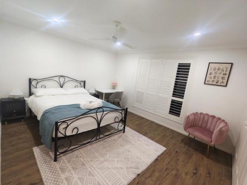 Eight Mile Plains House | Luxury 3 BR House Near EMP