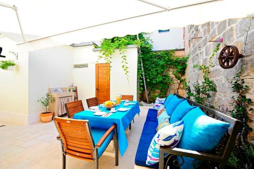 Split Apartment | Luxury Apartment Dvor
