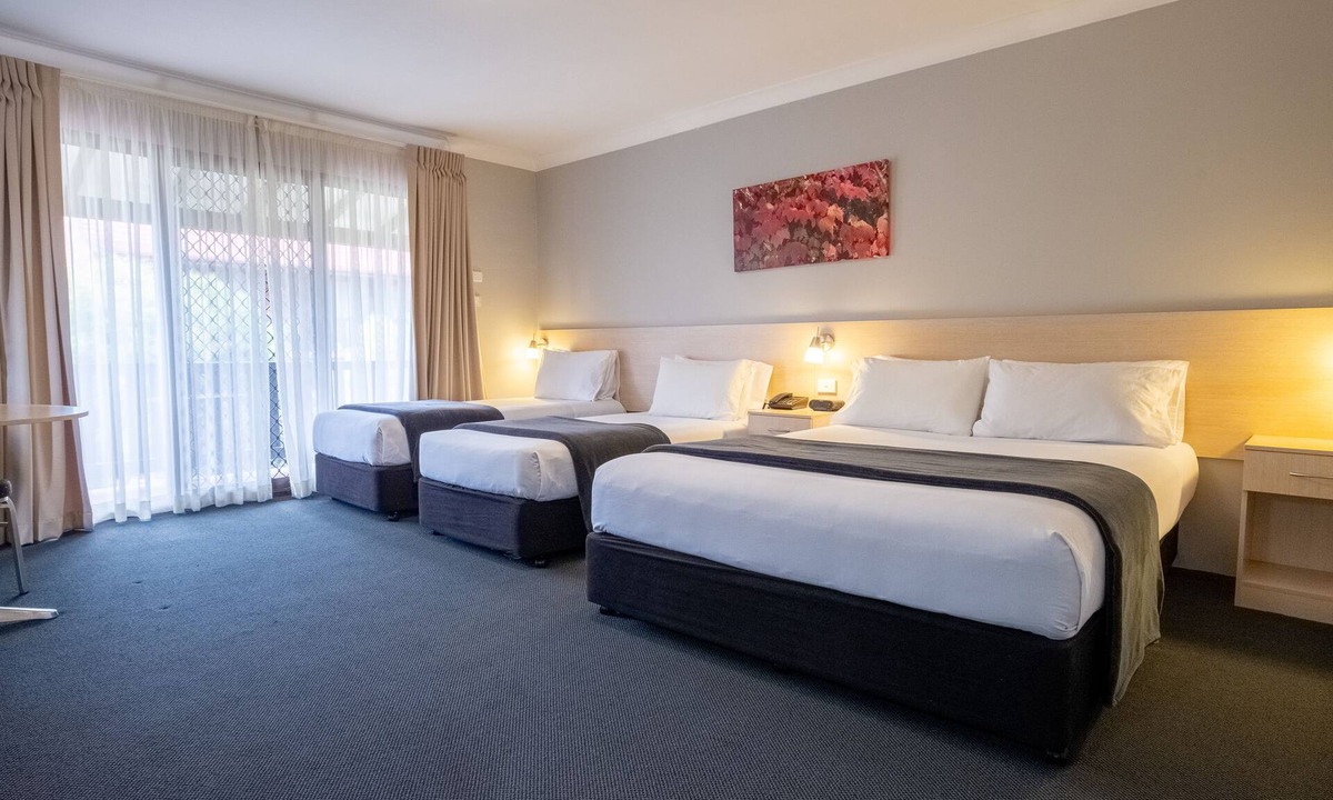 Campbelltown Hotel | Maclin Lodge Motel