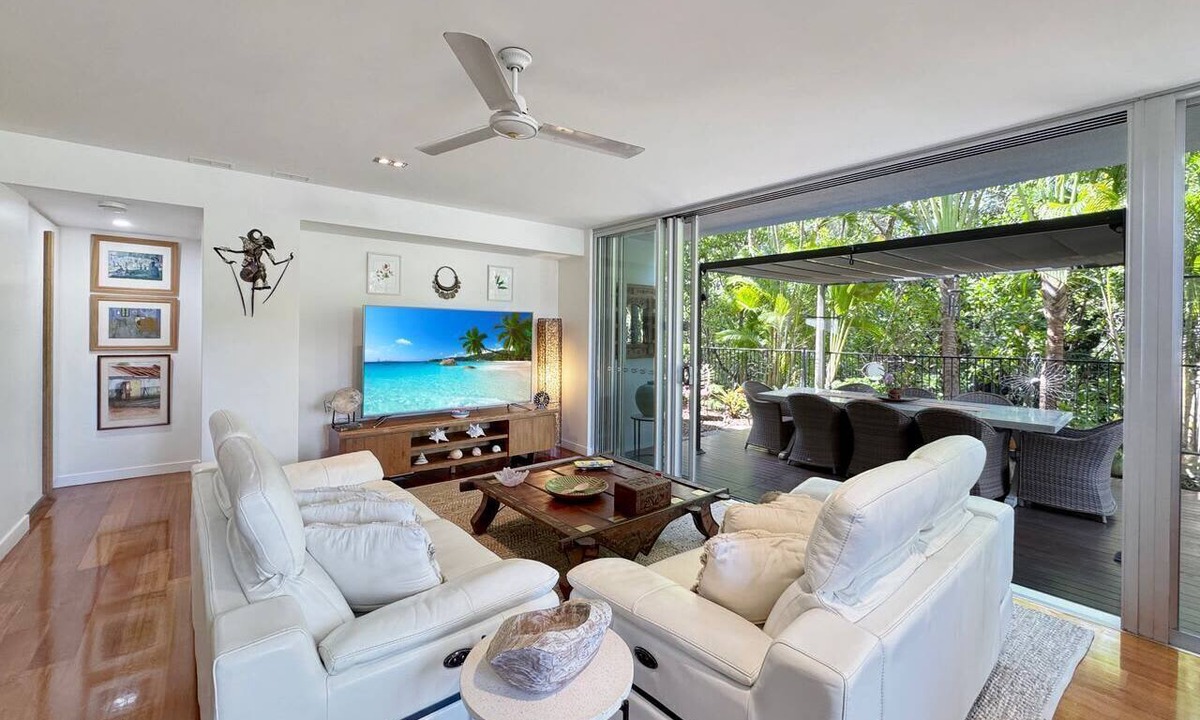 Horseshoe Bay Apartment | Maggies Beachfront Apt. 2
