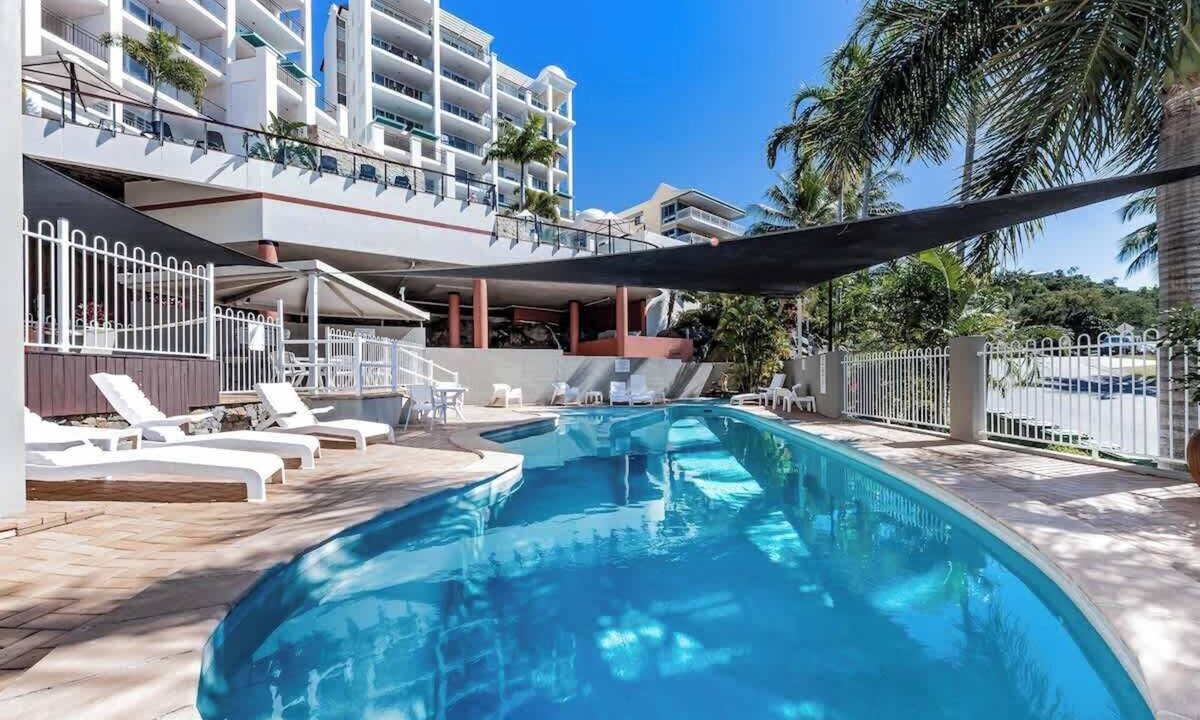 Airlie Beach Apartment | Marina Views at Airlie 10F 1 bedroom