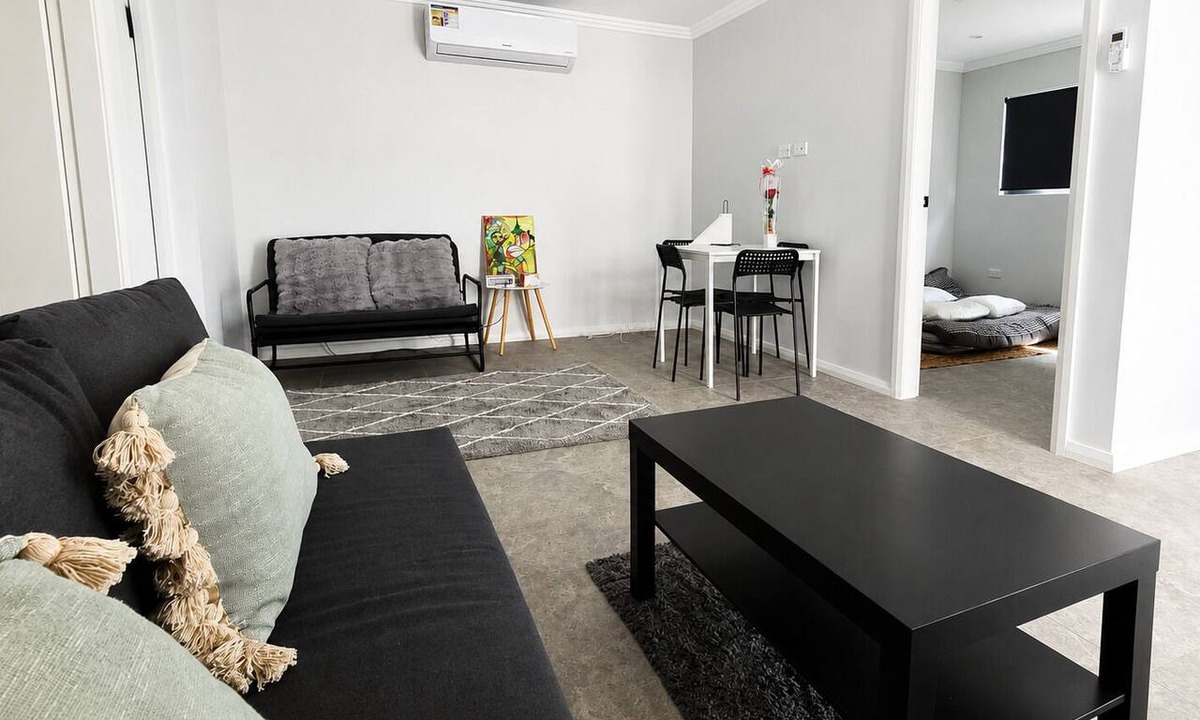 Bradbury House | Matilda’s Urban Escape 6-Min Station & Shops