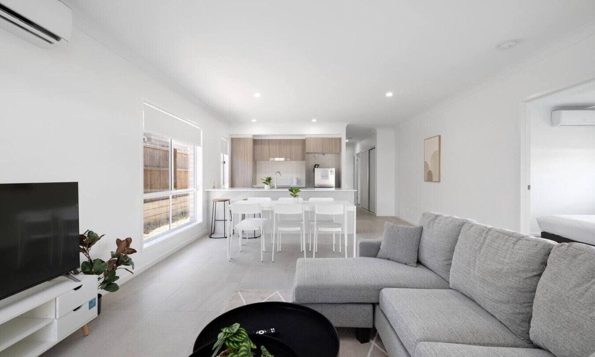 Greenbank House | Modern 4BR Retreat | Quiet GreenBank |Big Backyard