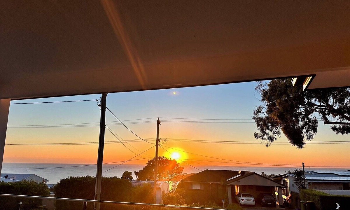 Terrigal House | New 5 Bed Terrigal Home with Ocean Views, Pool, and Games Room. 700m to Beach.