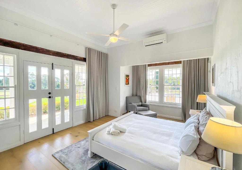 Lovedale House | Nine Hunters