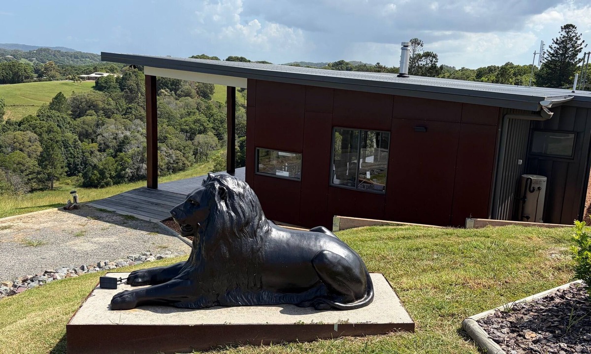 Cooroy Cottage | Noosa Hinterland House with Amazing Views