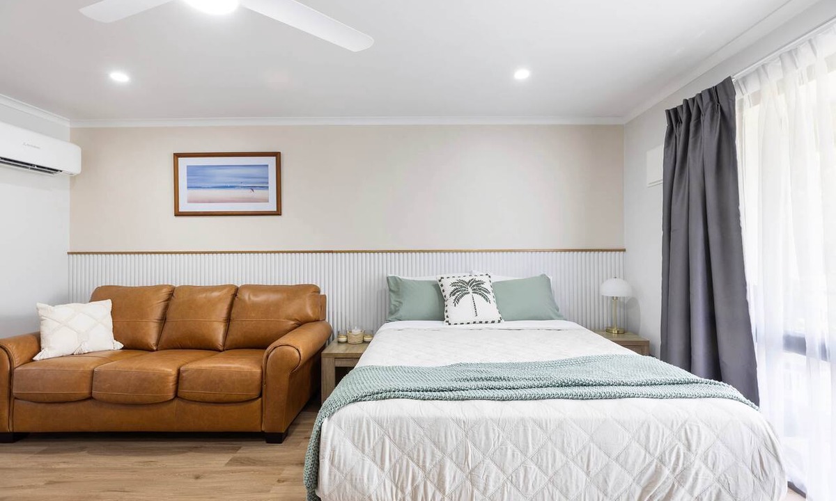 South Mackay Apartment | Ocean Breeze - The Perfect Getaway