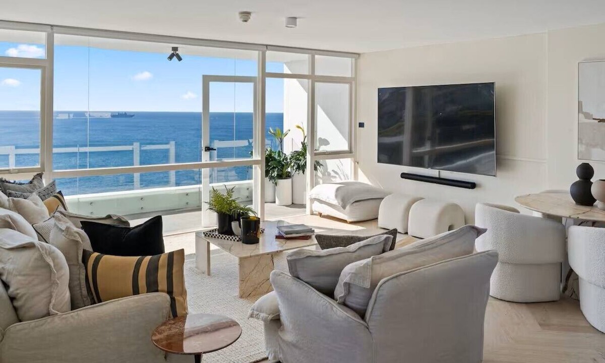 Vaucluse Apartment | Ocean sounds, morning sunrise