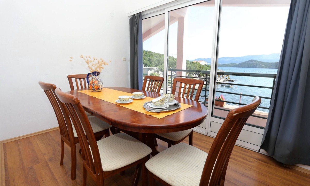 Putnikovic Apartment | One bedroom apartment near beach Žuronja, Pelješac (A-10123-b)