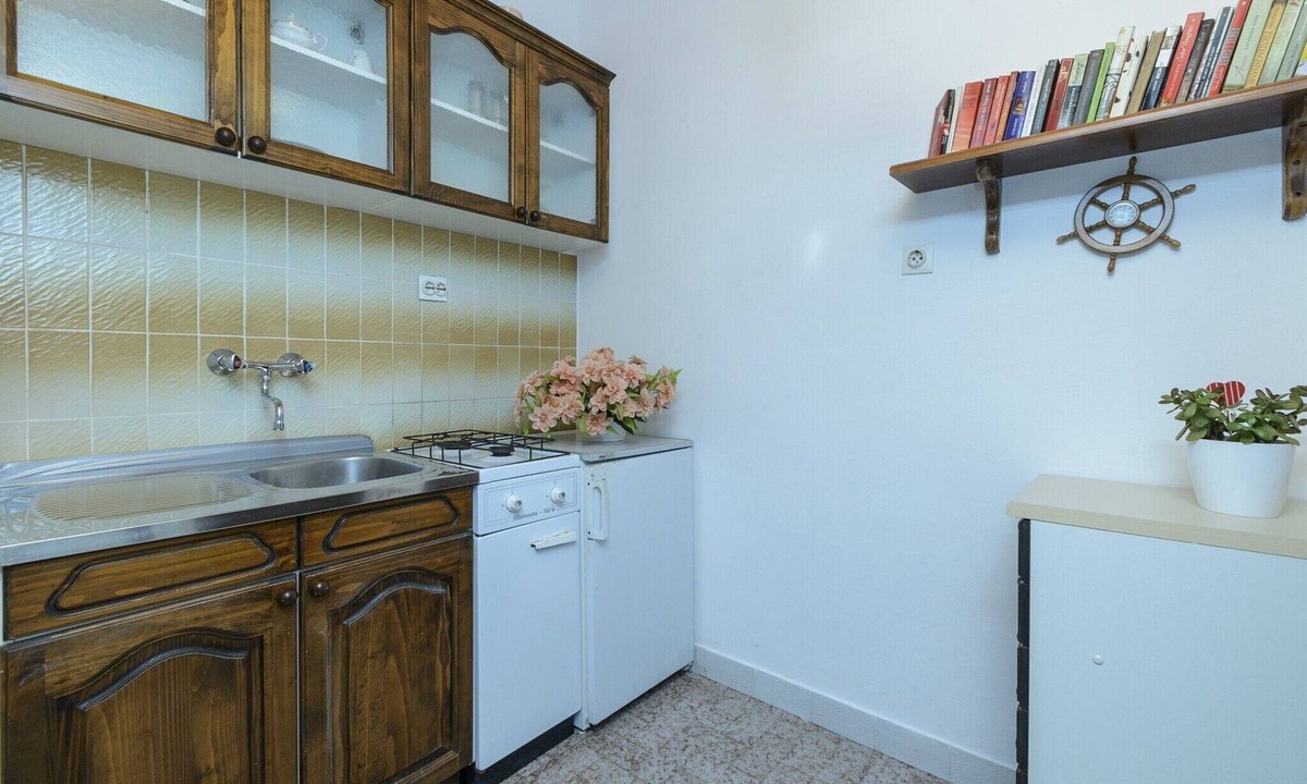Kolocep Island Apartment | Oreb Dream Apartments - One Bedroom Apartment with Terrace and Garden View (Apartment 3)