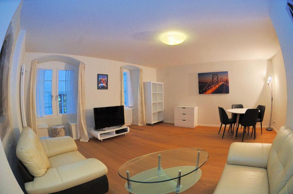 Old Town Apartment | PABS Résidences - Grossmünsterplatz 1 (1R)