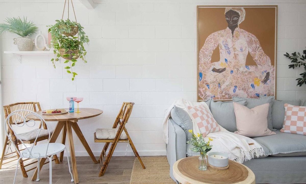 Bateau Bay Villa | Palm Springs Oasis, short walk to Shelly Beach