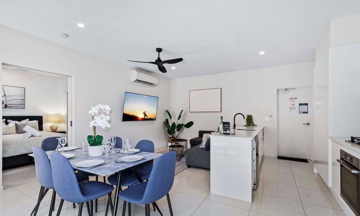 Auchenflower Apartment | Park Avenue 1BR Hideaway King Bd Private Courtyard