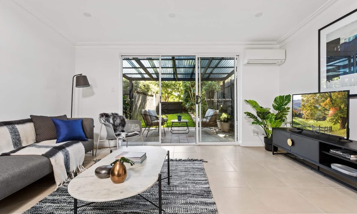 Marrickville House | Patio House: Moments from Marrickville Metro
