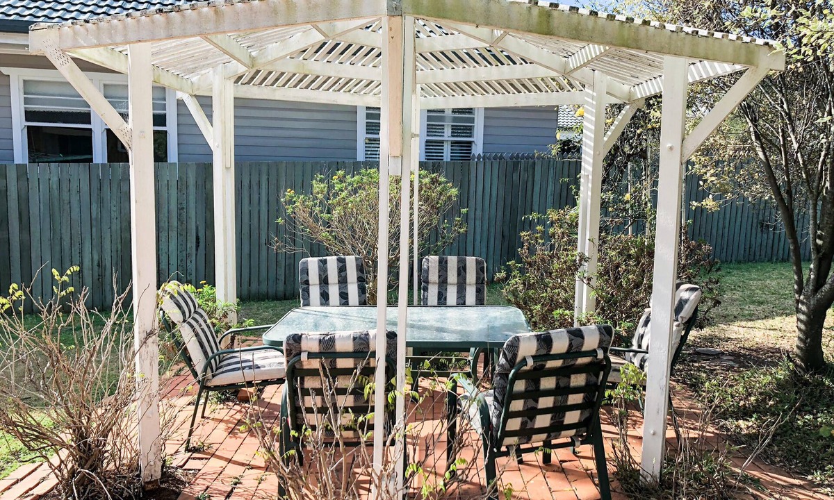 Rangeville Villa | Picnic Point Villas - perfectly located