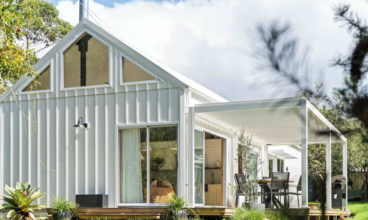 Kioloa Cottage | Pretty Beach Barn - Charming 2-Bedroom Barn by Beaches & National Park