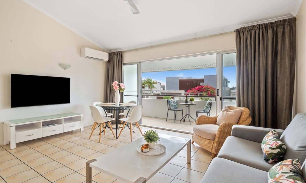Noosa Heads Apartment | Prime Noosa Location with Pool
