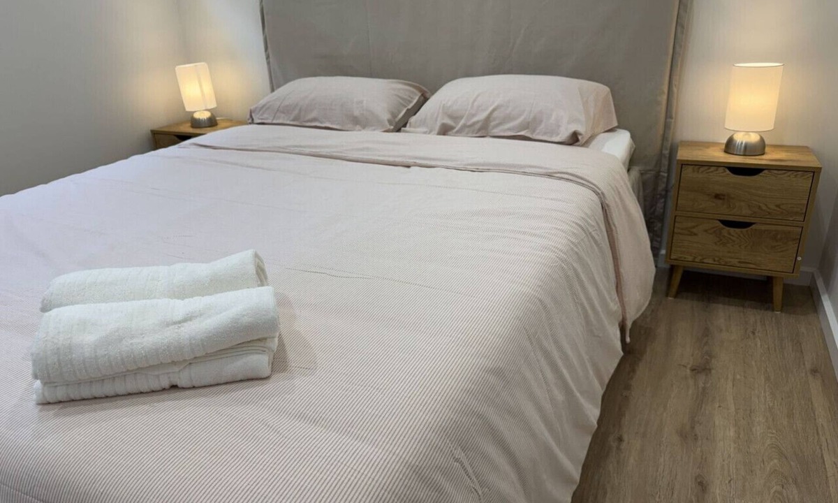 Menangle Park House | Private Ensuite | Brand New | AC | Menangle Park