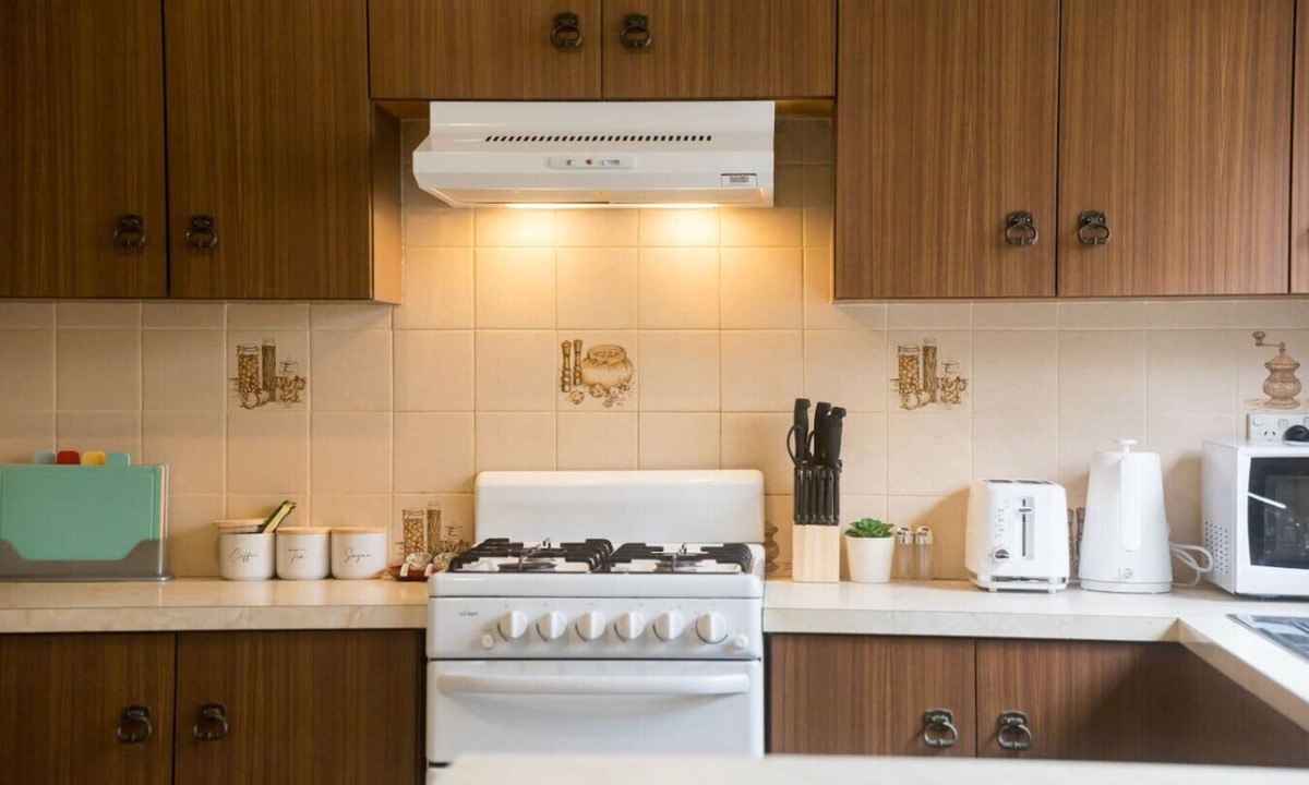 Putney House | Puntey 3-Bedroom Cozy House with Parking & Kitchen