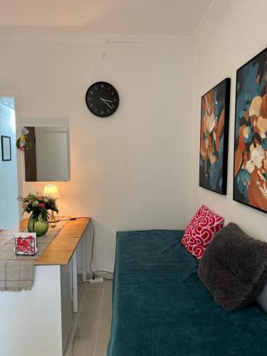 Kallithea Apartment | Quiet Courtyard