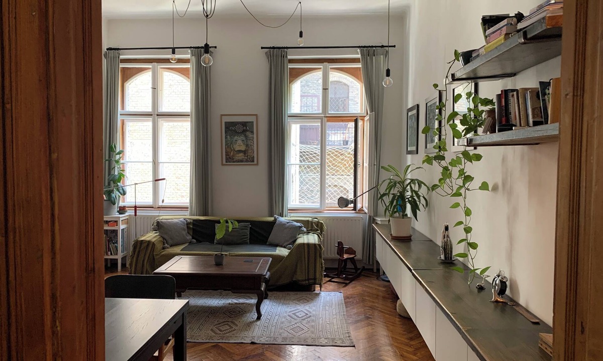 Belso-Ferencvaros Apartment | Quiet, spacious flat by Central Market, great location, great neighbourhood