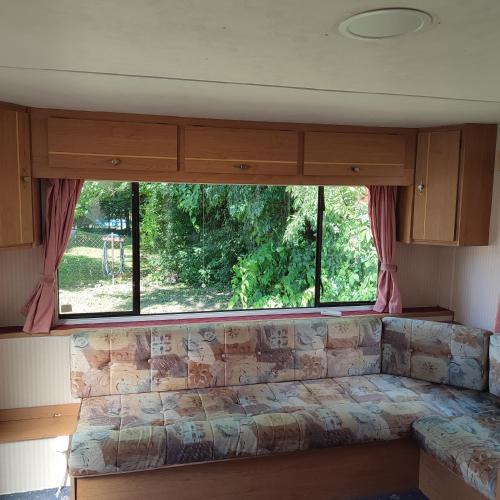 Alsorakos House | Rákos-patak Camper Home garden & free parking