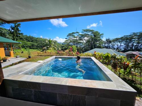 Pueu House | Revatua Lodge Puuru - Piscine privée et Petit-déjeuner inclus