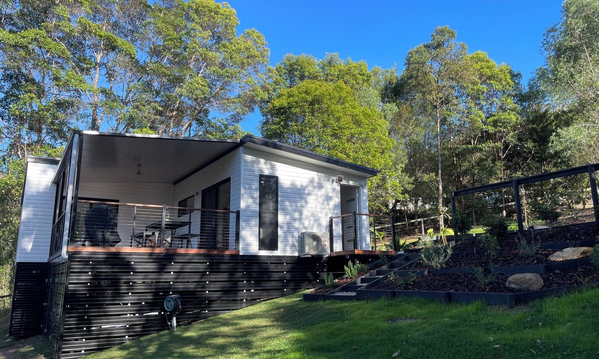Doonan Cottage | Shambarla - Doonan Guest House. Nestled in the Noosa Hinterland