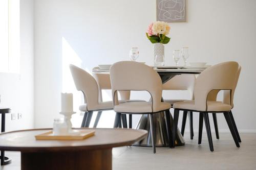 Kingsgrove House | Spacious 5BR Family Haven in Kingsgrove for 12ppl