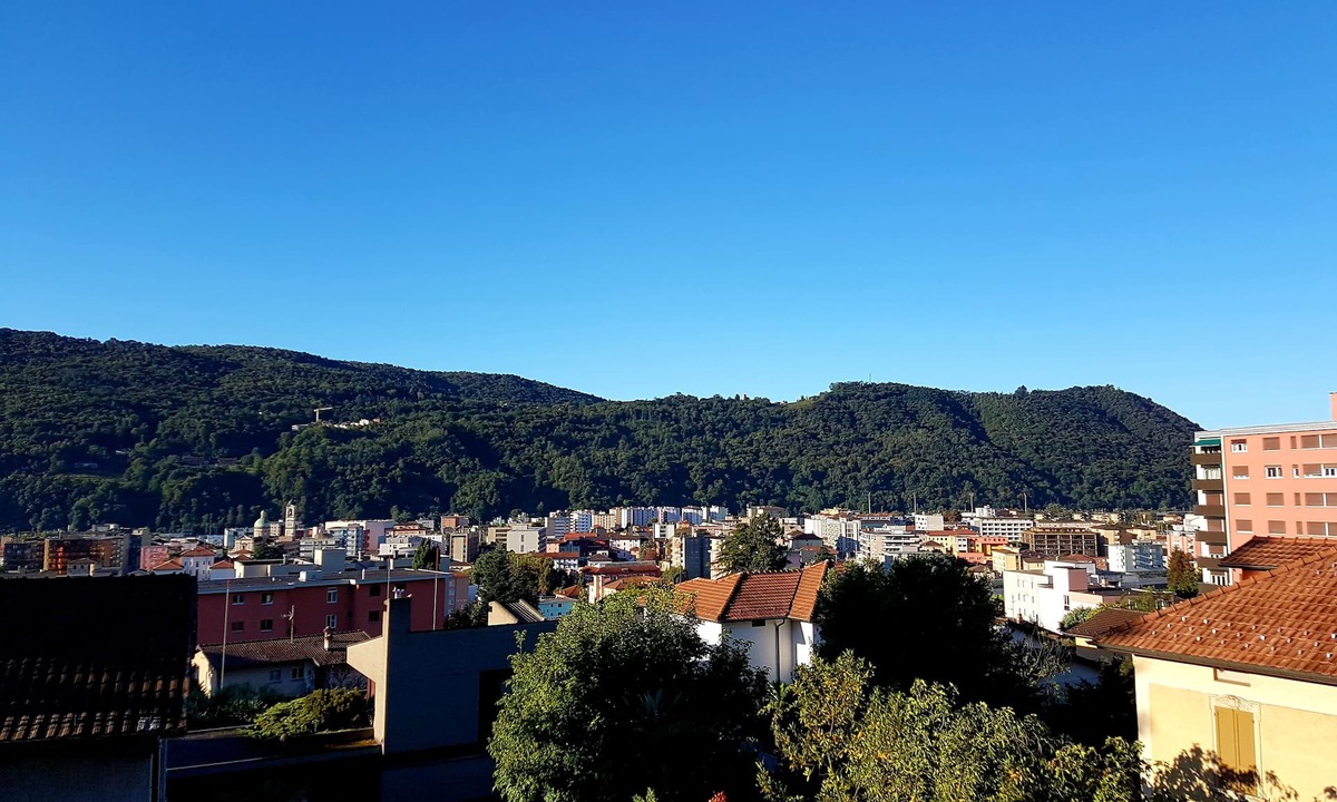 Vacallo Apartment | Spacious, bright studio - Balcony, Panoramic View, Free Parking