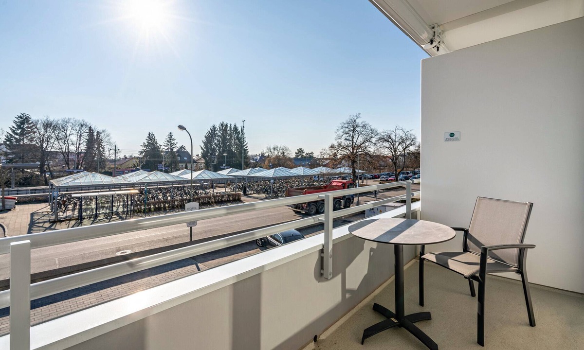 Furstenfeldbruck District Apartment | Studio Apartment "Huber Living Basic 302" with Balcony & Wi-Fi