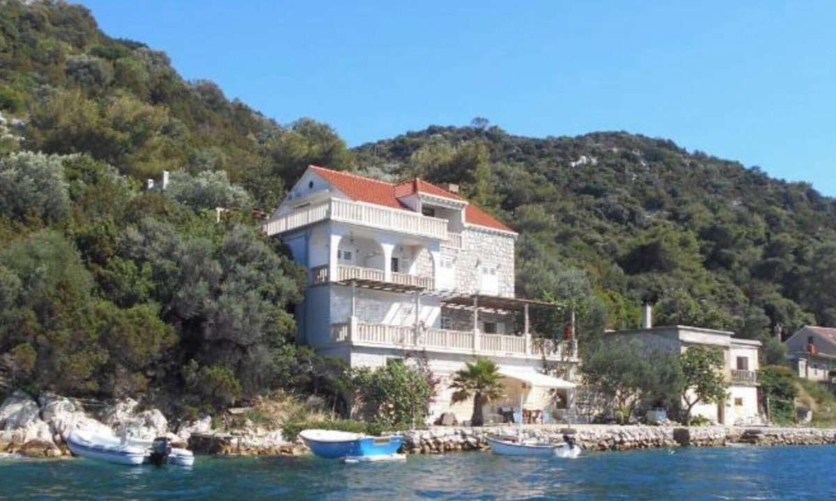 Zaklopatica Apartment | Studio Apartment Ilponte del Comandante - One Bedroom Apartment with Terrace and Sea View (6)