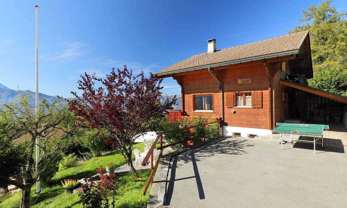 Barboleusaz House | Stunning private villa for 8 people with WIFI, TV and terrace