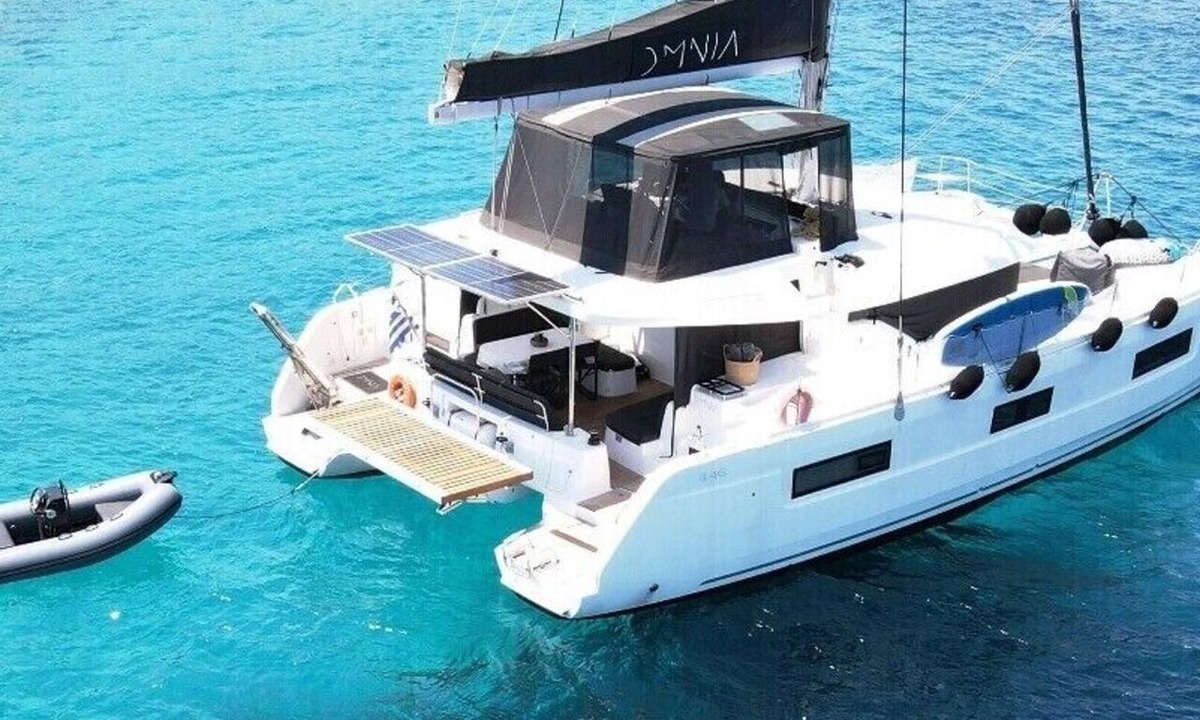 Pasalimani Boat Rental | Sun-Kissed Sailing Adventure in Islas Sarónicas