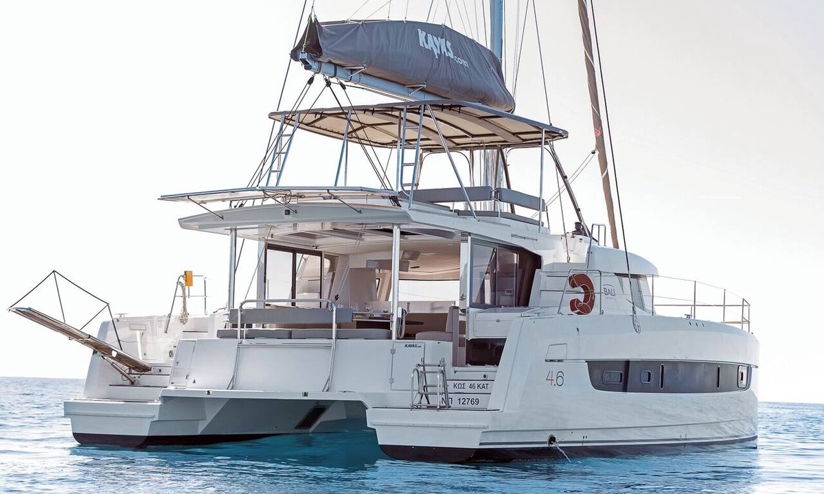 Alimos Boat Rental | Sun-Kissed Sailing Adventure in Islas Sarónicas