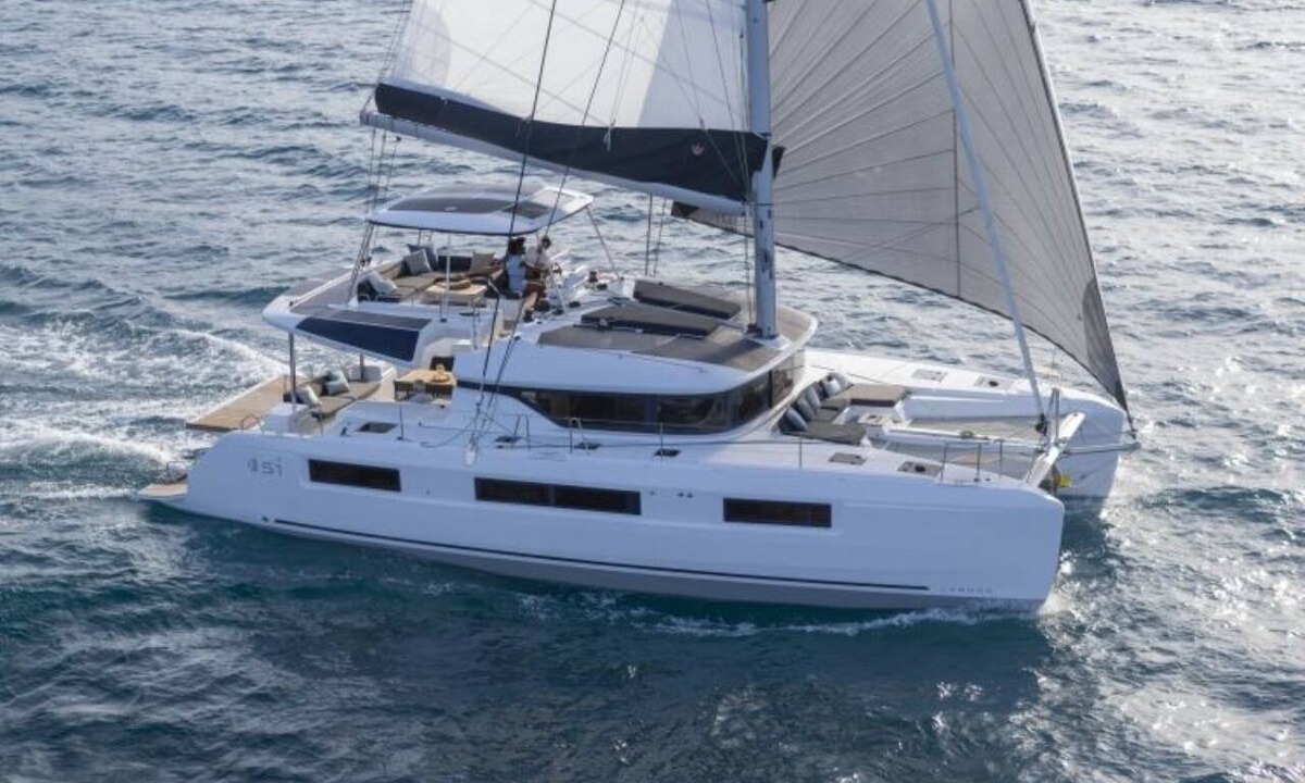 Alimos Boat Rental | Sun-Kissed Sailing Adventure in Islas Sarónicas