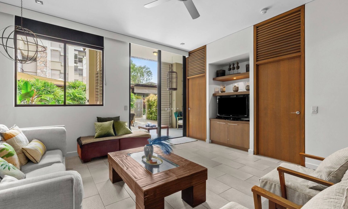 Palm Cove Apartment | Temple 121 Palm Cove - Courtyard apartment within luxury resort