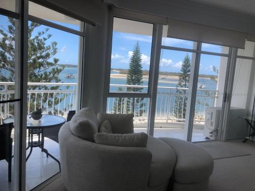 Biggera Waters Apartment | The Atrium Resort