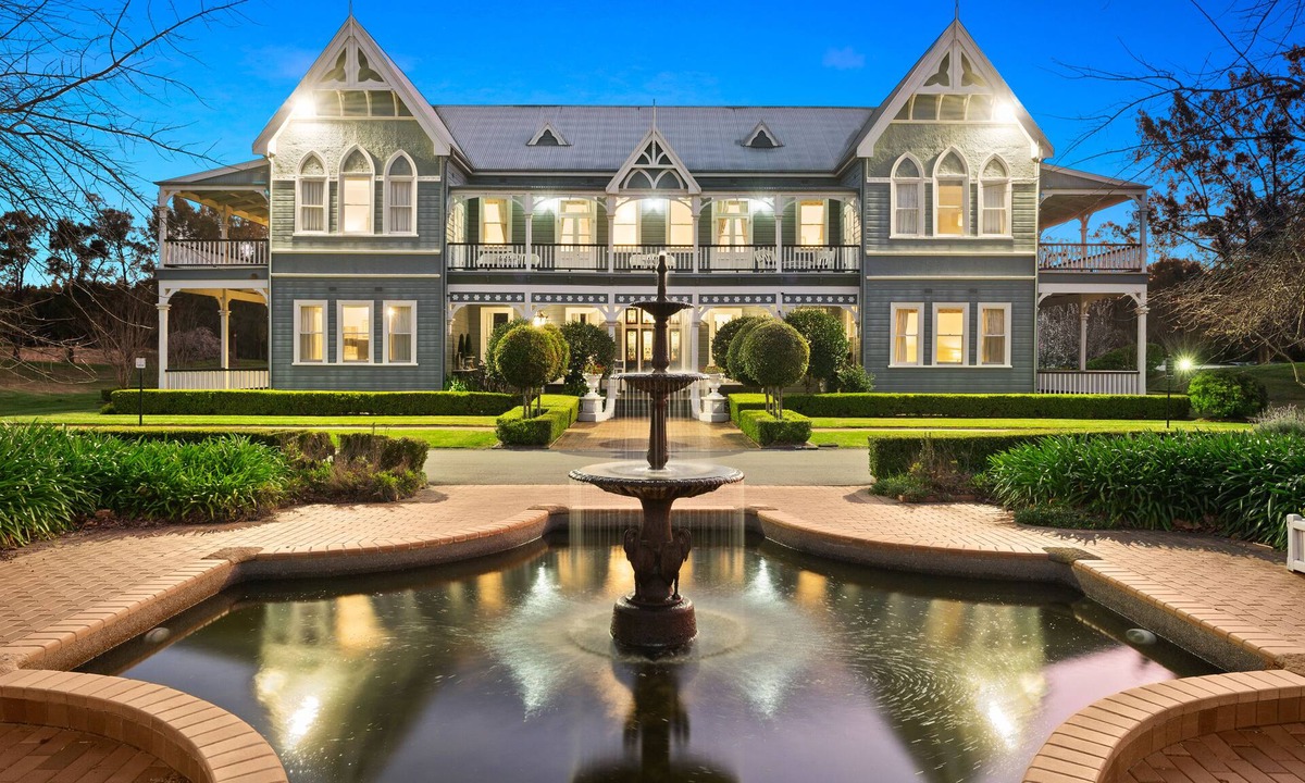 Pokolbin Hotel | The Convent Hunter Valley Hotel