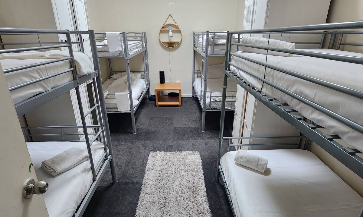 The Entrance Hostel | The Entrance Backpackers - Hostel