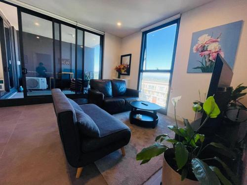Homebush Apartment | The Happy Place - 2B2Bath 5min to ACCOR Stadium